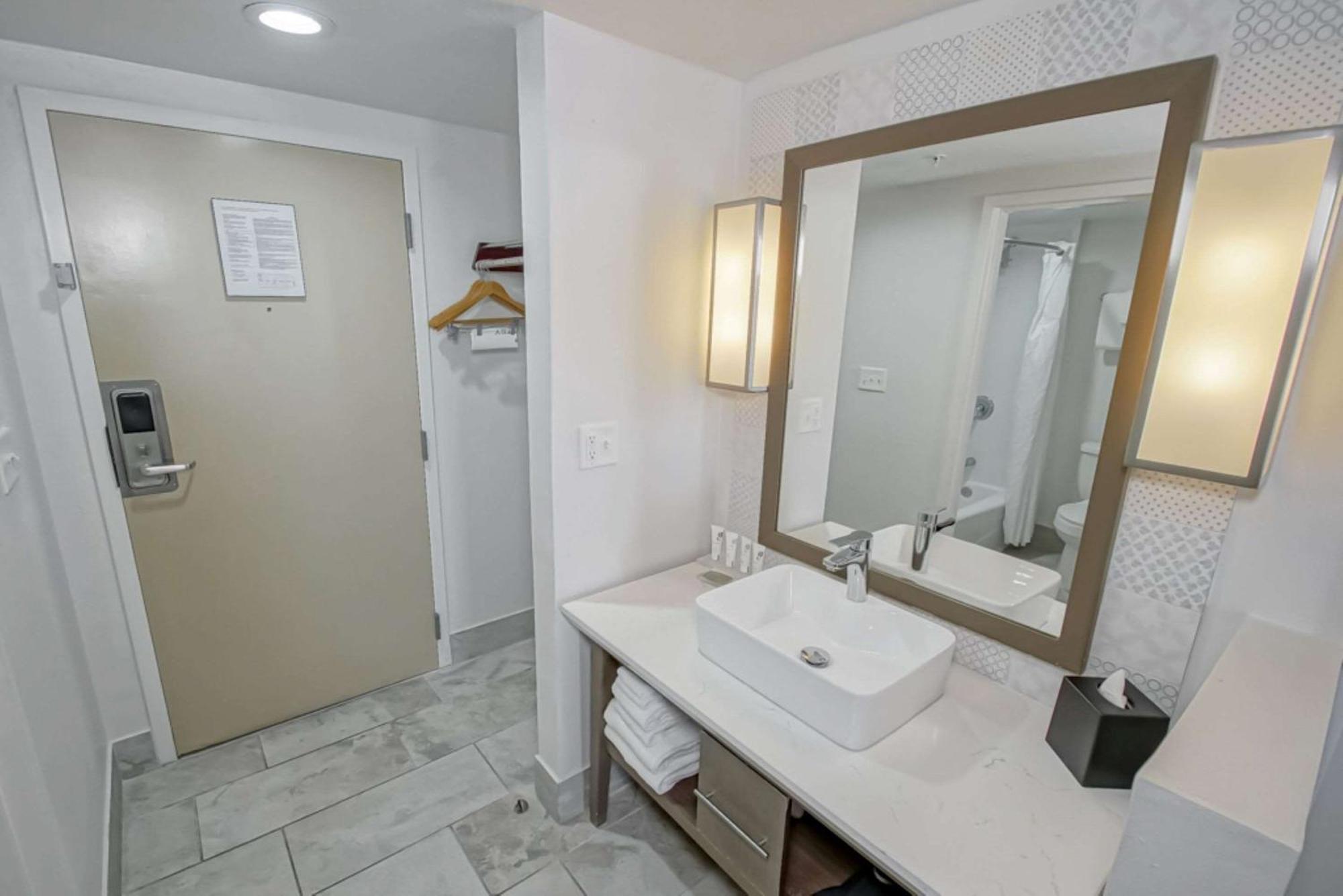 Country Inn & Suites By Radisson, New Orleans I-10 East, La Exteriör bild