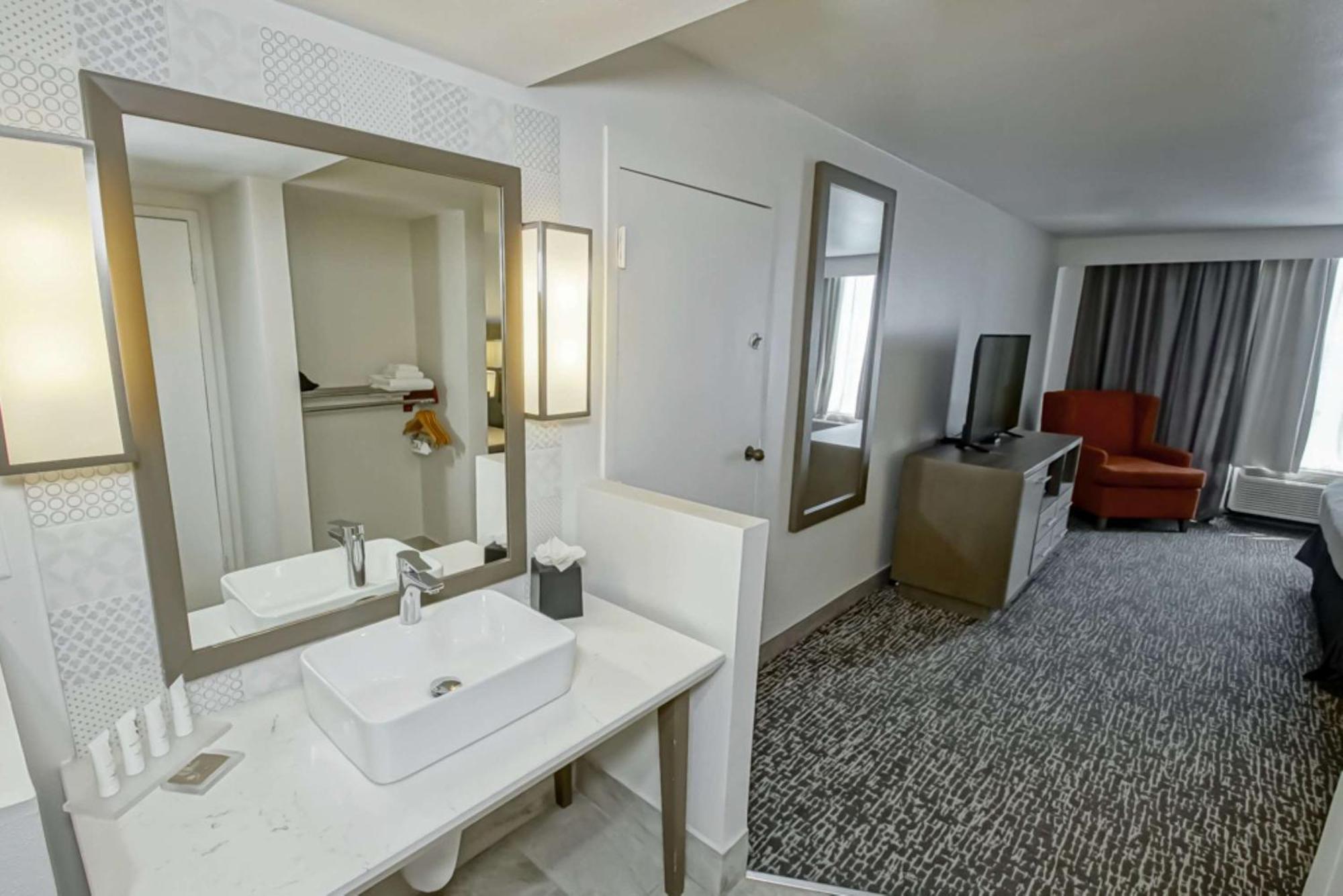 Country Inn & Suites By Radisson, New Orleans I-10 East, La Exteriör bild